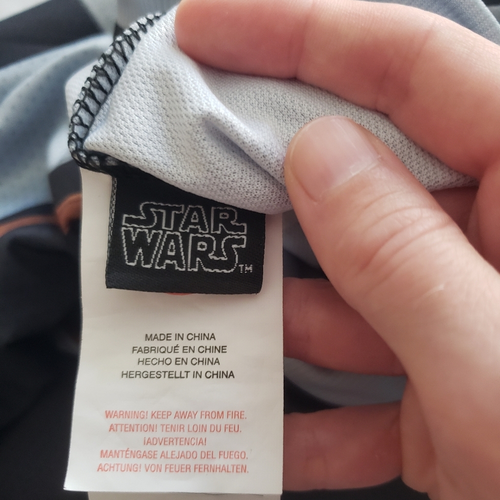 🏒 Star Wars Mandalorian Hockey Jersey 🏒 - Picture 5 of 9